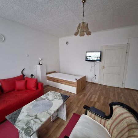 Modern Und Gemuetlich Apartment Ebenfurth Exterior foto